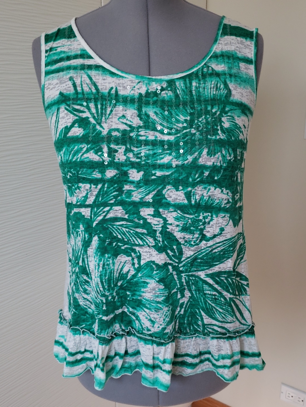 Style&co.Women’s Green Floral Stripe Sleeveless Top.Sz.L